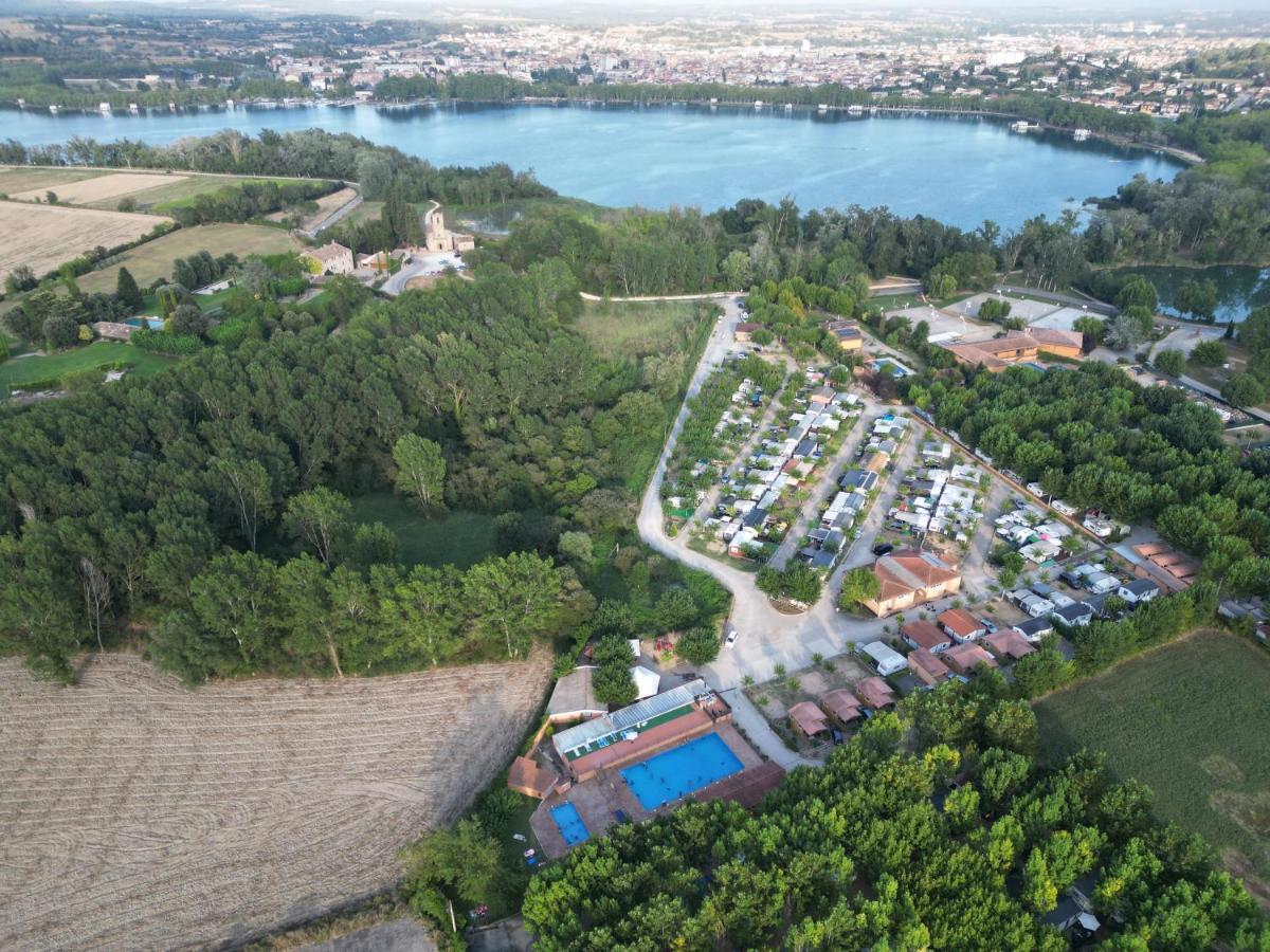 Camping Bungalow El Llac De Banyoles Porqueres Exterior foto