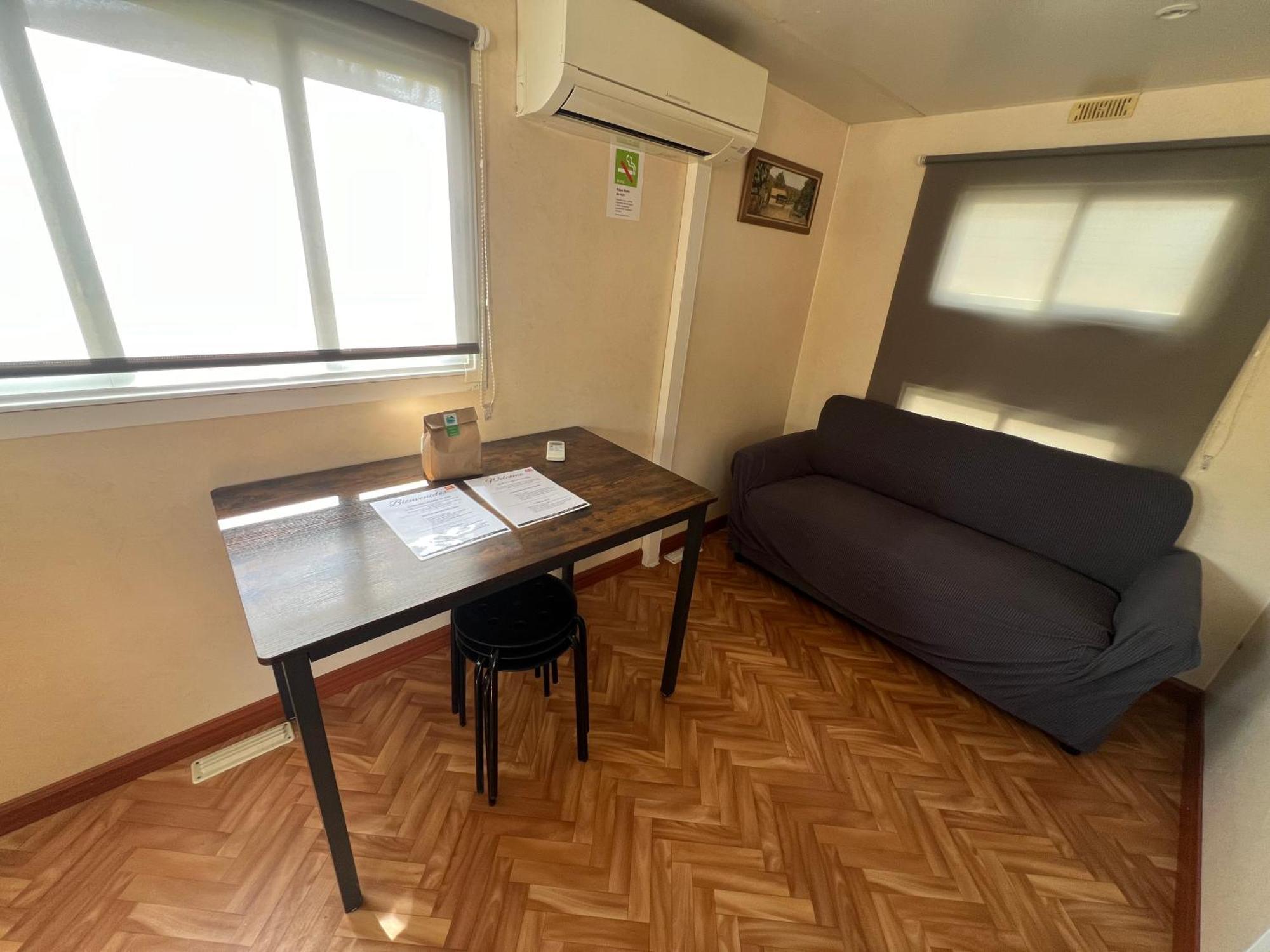 Camping Bungalow El Llac De Banyoles Porqueres Cameră foto