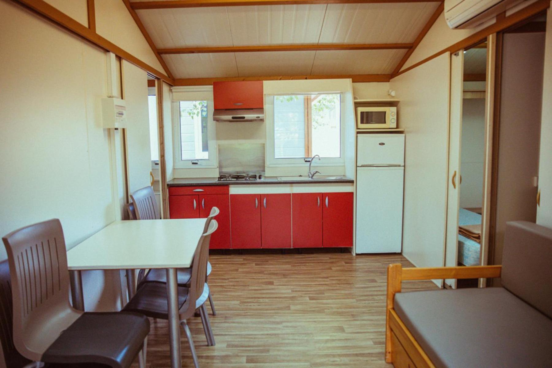 Camping Bungalow El Llac De Banyoles Porqueres Cameră foto